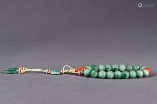 : jade 18 dheldSize: bead diameter 1.2 m weighs 64 g.Introdu...