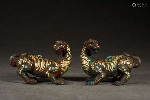 War, bronze gold furnishing articles a tiger6.5 long 9 1966....