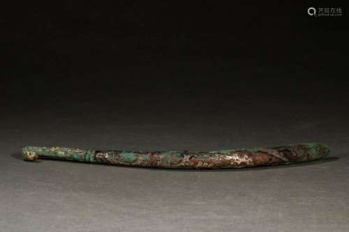War, bronze animal heads mixed with hook21 cm long 1.2 cm wi...