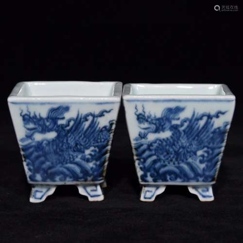 Blue and white dragon cupSize 5.3 x5.3