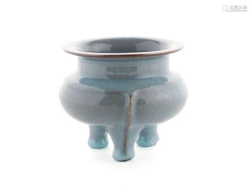 GUAN WARE TRIPOD CENSER