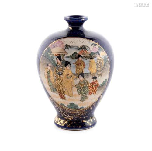 MEIJI ERA DIMINUTIVE SATSUMA VASE