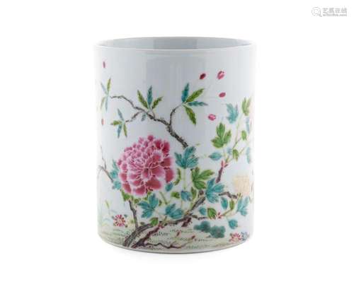 FAMILLE ROSE BRUSH POT