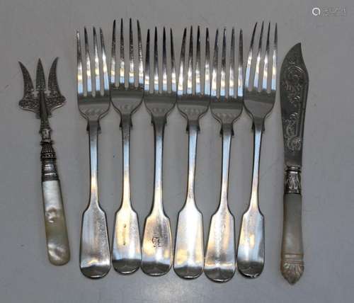 Six fiddle pattern forks, approximate weight 289gm plus a se...