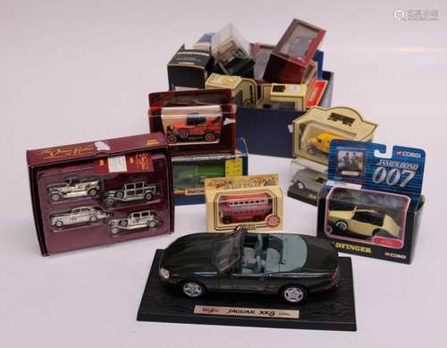 A collection of several dozen Lledo, Matchbox and other diec...