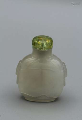 Snuff bottle. Pale translucent grey agate of rounded rectang...