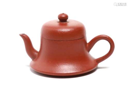 A bell shaped Yixing teapot