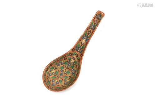 A Benjarong Lai Nam Thong spoon painted with a geometric tre...