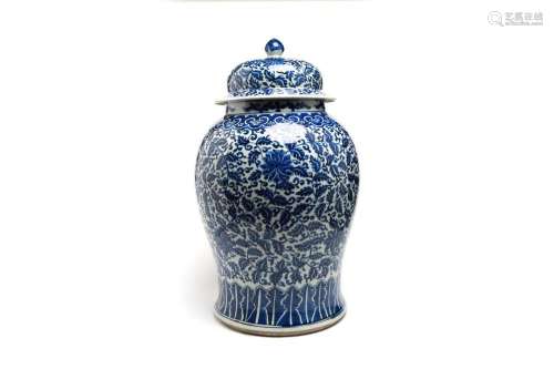 A large blue and white porcelain baluster jar with cover pai...