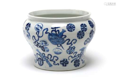 A blue and white porcelain spittoon painted with precious ob...