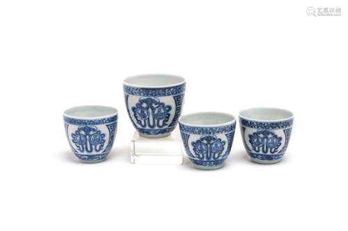 A rare and fine blue and white porcelain teacups painted wit...