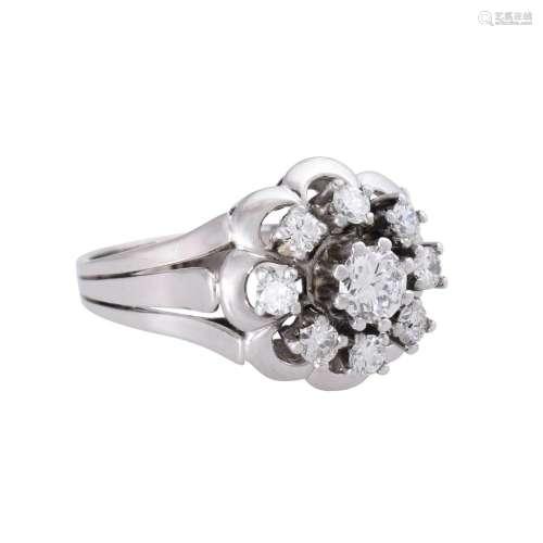 Ring with diamonds total ca. 0,80 ct,