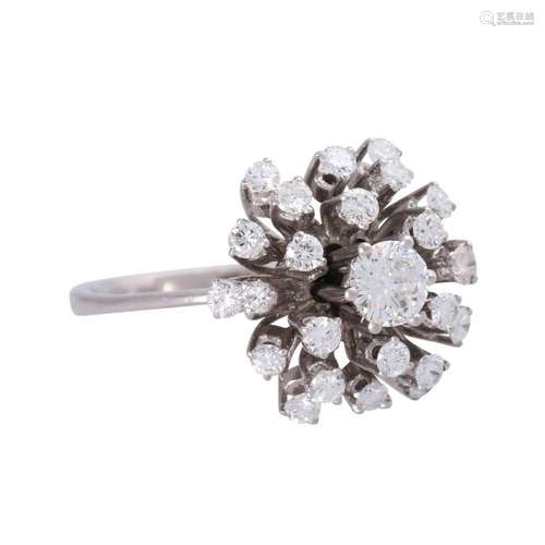 Ring with diamonds together ca. 1 ct,