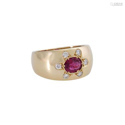 Ring with ruby and diamonds