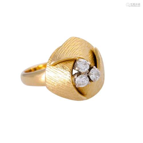 Ring with diamonds total ca. 0,45 ct,