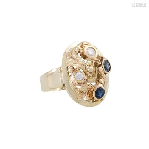 Ring with 2 sapphires and 2 diamonds