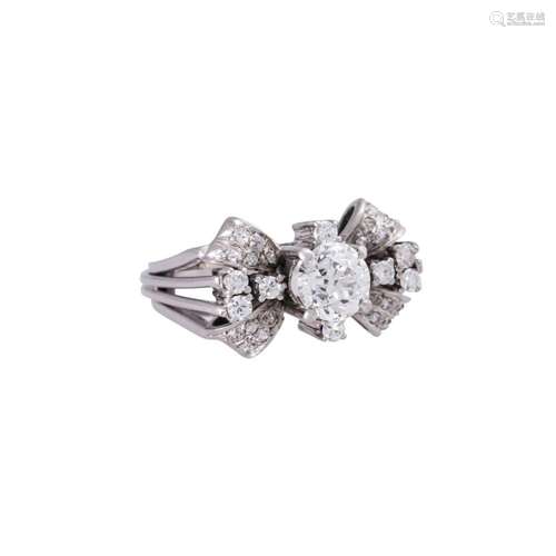 Ring with old cut diamond ca. 0,95 ct,