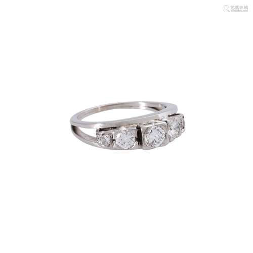 Ring with diamonds total approx. 0.80 ct,