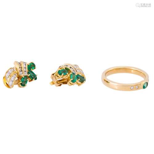 Set of ring and earclips with emeralds and diamonds,