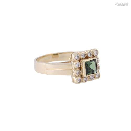 Ring with green tourmaline carré and diamonds total approx. ...