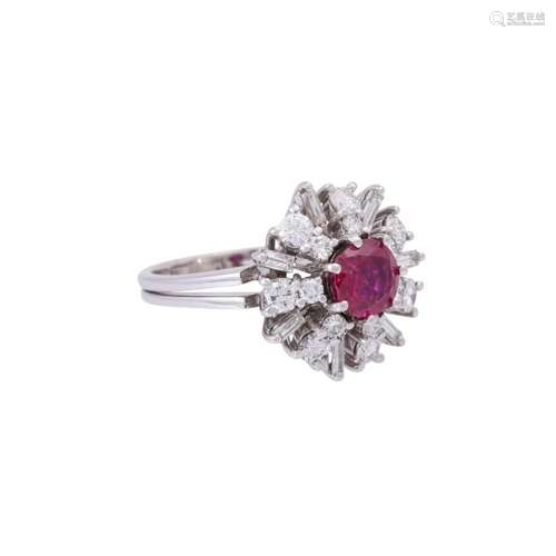 Ring with ruby ca. 1,2 ct and diamonds