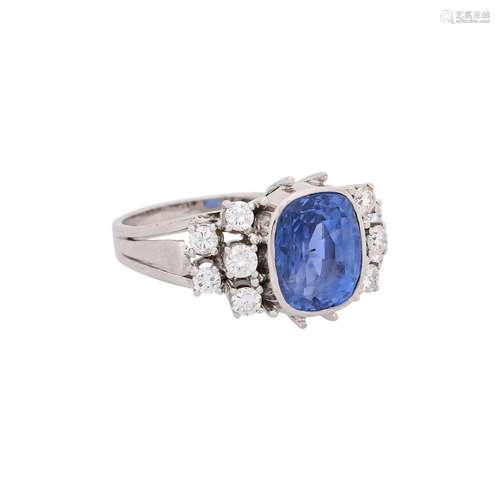 Ring with sapphire ca. 3,9 ct and 10 brilliant cut diamonds ...