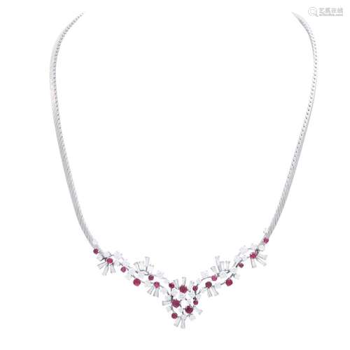 Necklace with rubies comp. ca. 2,8 ct and diamonds comp. ca....