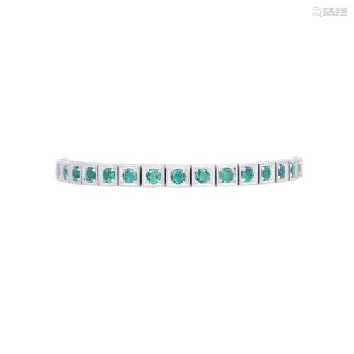 Riviere bracelet with emeralds of total ca. 2,8 ct,