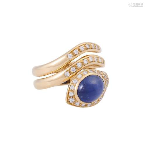 Ring with sapphire cabochon and diamonds