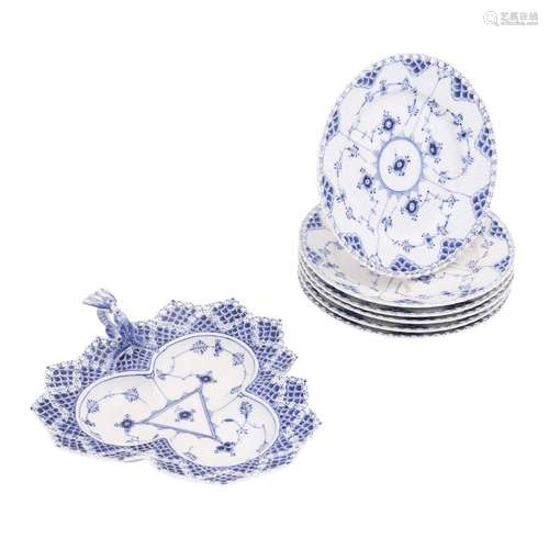 ROYAL COPENHAGEN 7 pieces 'Musselmalet full lace', 1...