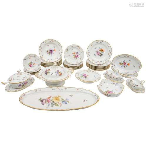 MEISSEN, extensive dinner service for 6 persons "Bouque...