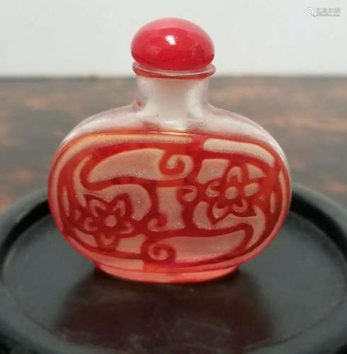 Vintage Chinese Red Overlay Glass Snuff Bottle Ref# BW105