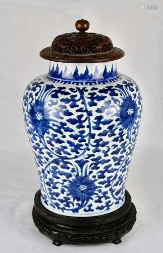 Potiche à Décor Bleu Et Blanc De Lotus, Période Kangxi
