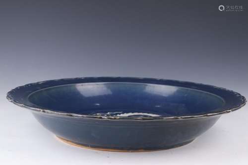 White dragon grain, blue glaze fold along the plate45 cm tal...