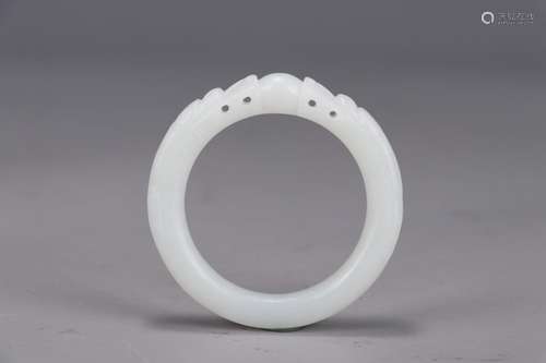 : hetian jade dragon playing ZhuHuanInside diameter of 3.8 c...