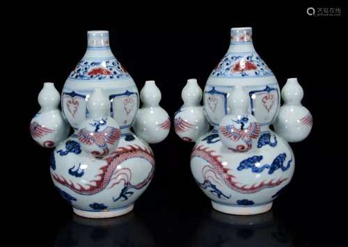 Blue and white youligong red dragon grain gourd 23 * 15 m