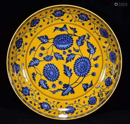 Blue and white chrysanthemum yellow glaze tray 6.5 * 33 m