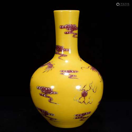 In yellow glaze youligong red dragon grain celestial 22 * 14...