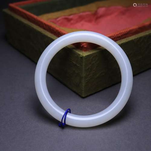 Hetian jade Bai Yusu surface of round bar bracelet.Article s...