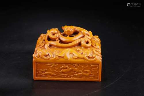 , hotan topaz longnu printSize: 11 x 10 x 8 cm weight: 1701 ...