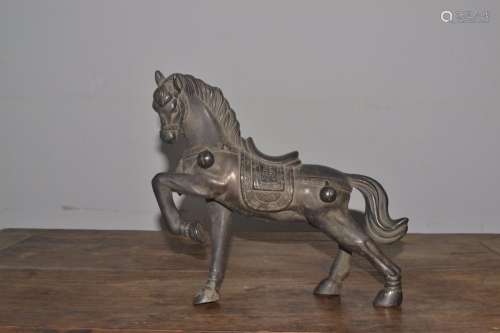 Silver horse furnishing articlesHigh 22 cm long 26 cm wide 1...