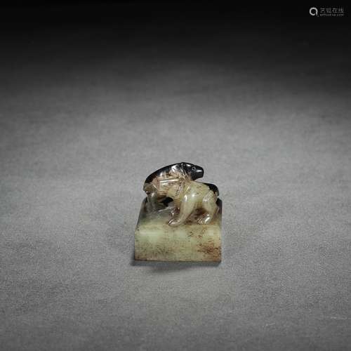 And hetian jade bear button sealSize, diameter of 4.5 cm hig...