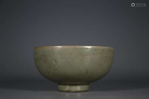 Longquan celadon dark carved flowers green-splashed bowls.Si...