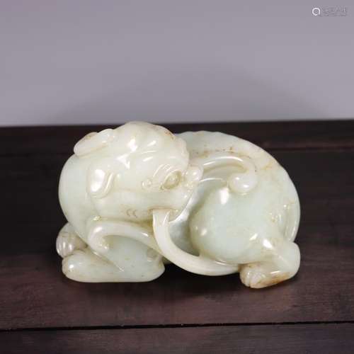 Hetian jade red backSize: 8 cm long, 4.8 cm wide5.2 cm tall,...