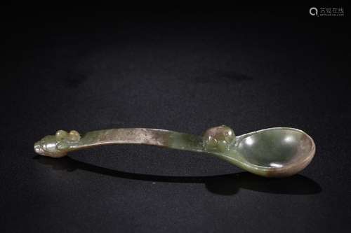 Old hetian jade bibcock scoopSpecifications length 157 cm wi...