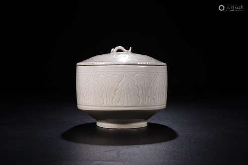 Plump beauty glaze porcelain dark carved flower grain tureen...