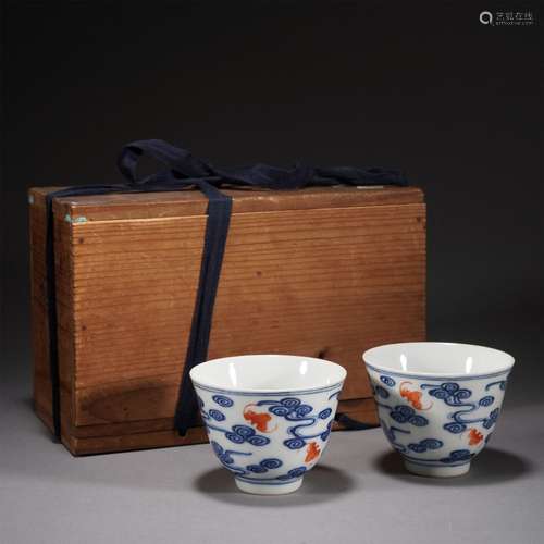 A PAIR OF WUCAI PORCELAIN CUPS,QING