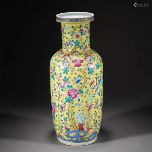 A YELLOW GLAZE FAMILLE ROSE FLOWERS PORCELAIN VASE,QING