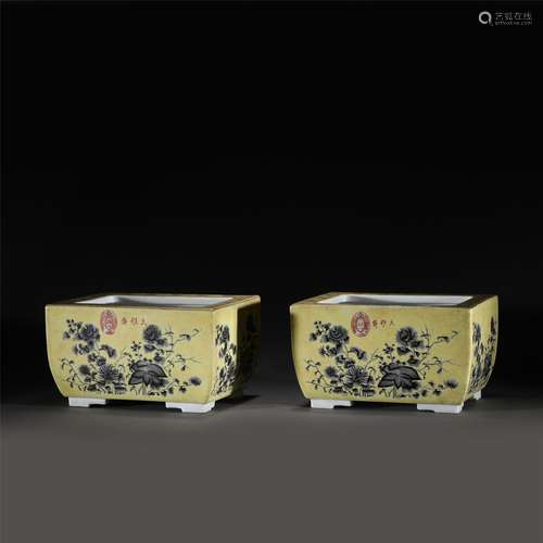 A PAIR OF FAMILLE ROSE PORCELAIN FLOWERPOT