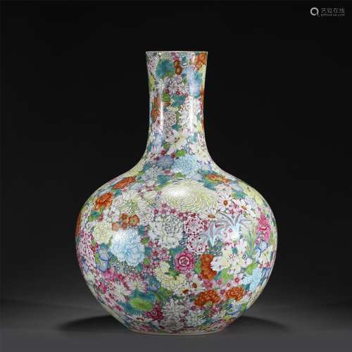 A FAMILLE ROSE FLOWERS PORCELAIN VASE, QIANLONG